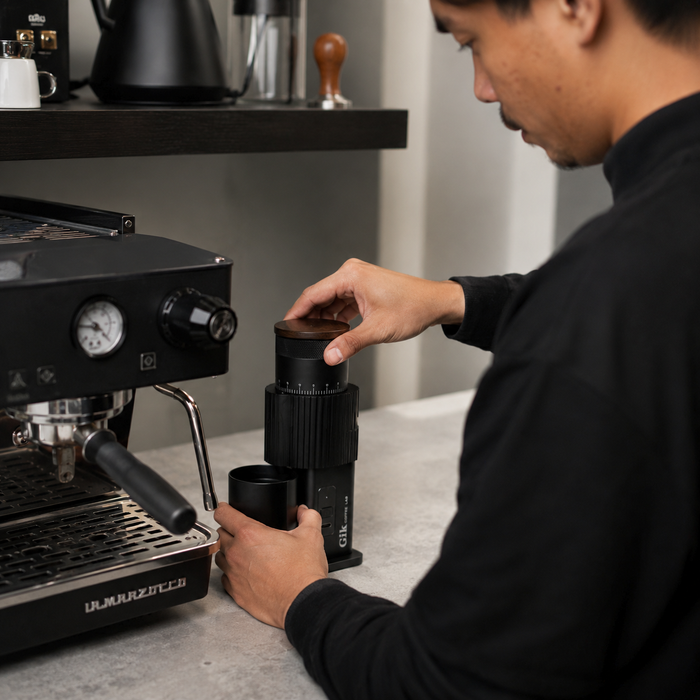 Gik Claw D38 Compact Portable Coffee Grinder